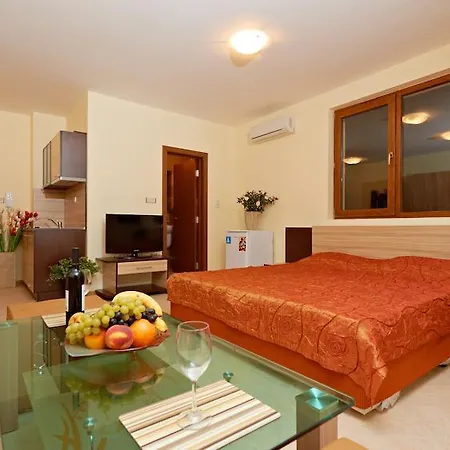 Апартхотел стaни корт